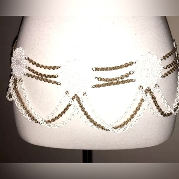 Chain Snowflake Choker Necklace and a Belt, Many Styles in one mont cond S-M - Picture 8 of 9